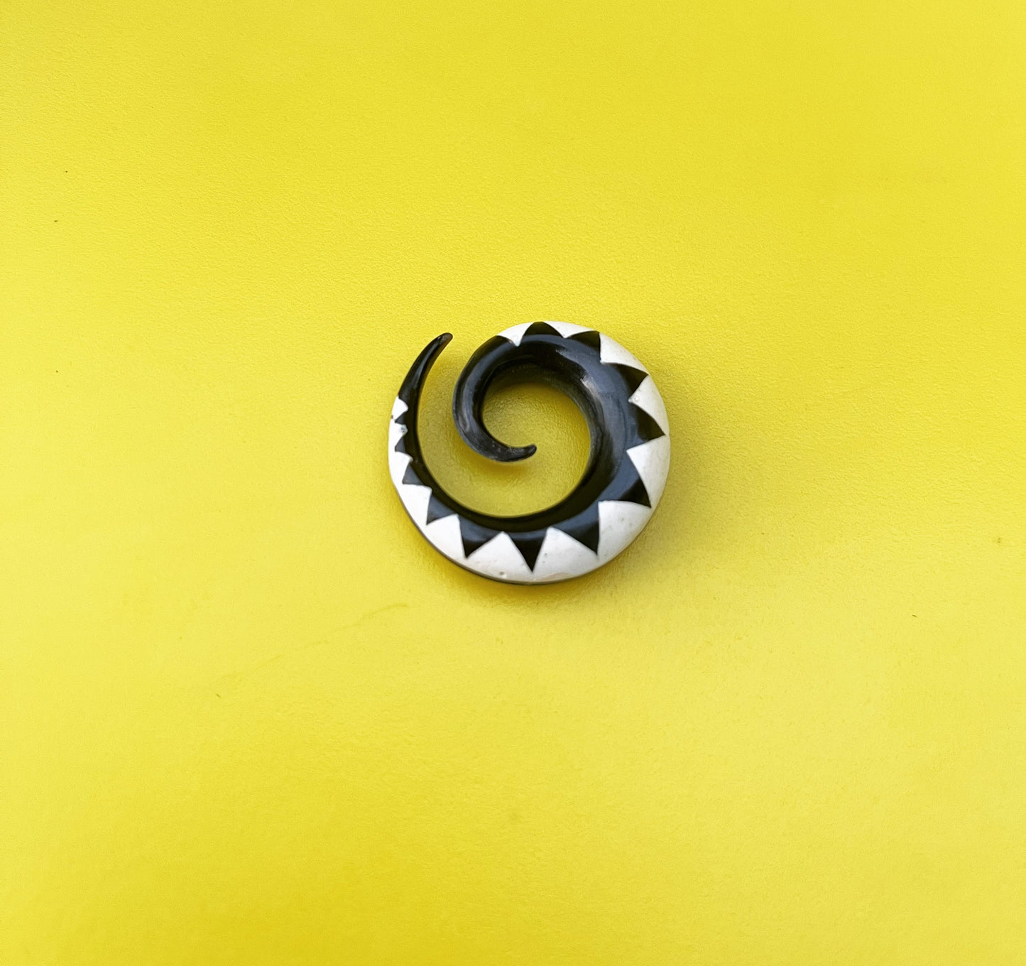 Black & White Tribal Spiral