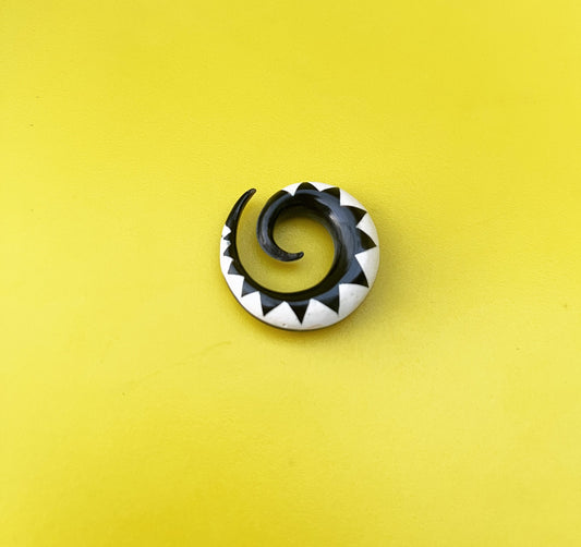 Black & White Tribal Spiral